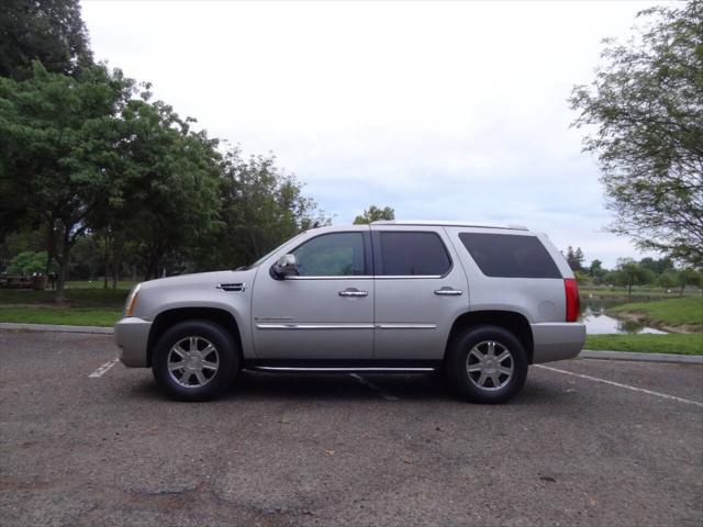 2007 Cadillac Escalade Standard