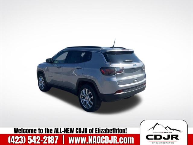 2023 Jeep Compass Latitude Lux FWD