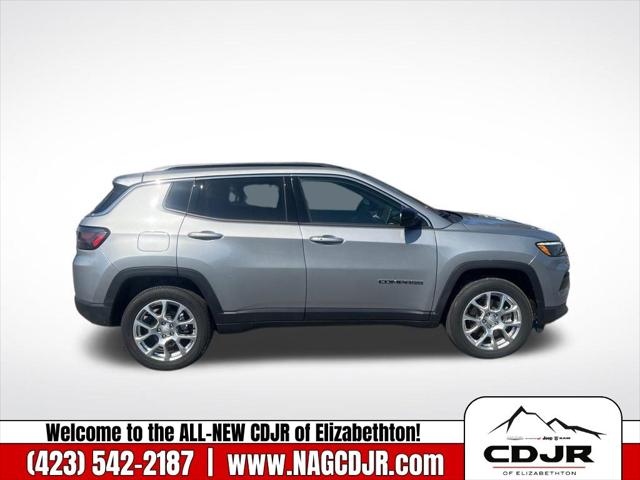 2023 Jeep Compass Latitude Lux FWD