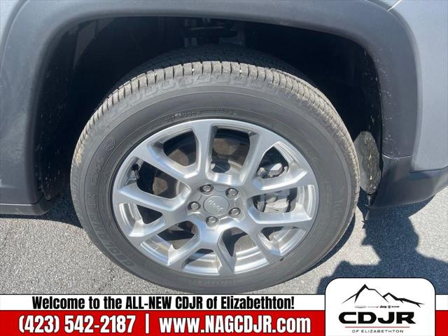 2023 Jeep Compass Latitude Lux FWD