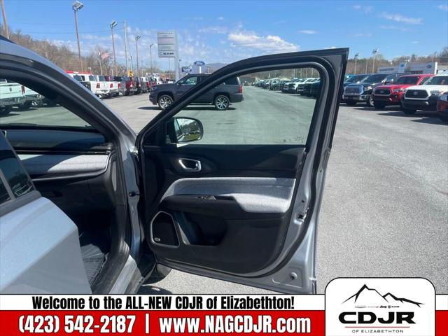 2023 Jeep Compass Latitude Lux FWD