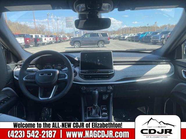 2023 Jeep Compass Latitude Lux FWD