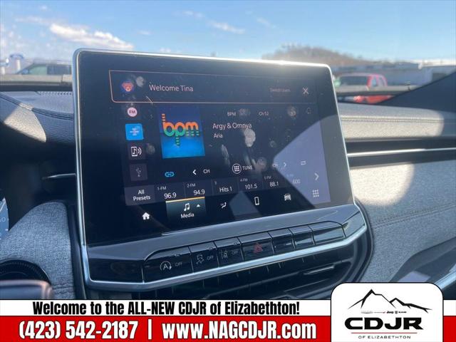 2023 Jeep Compass Latitude Lux FWD