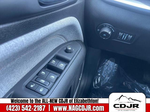 2023 Jeep Compass Latitude Lux FWD
