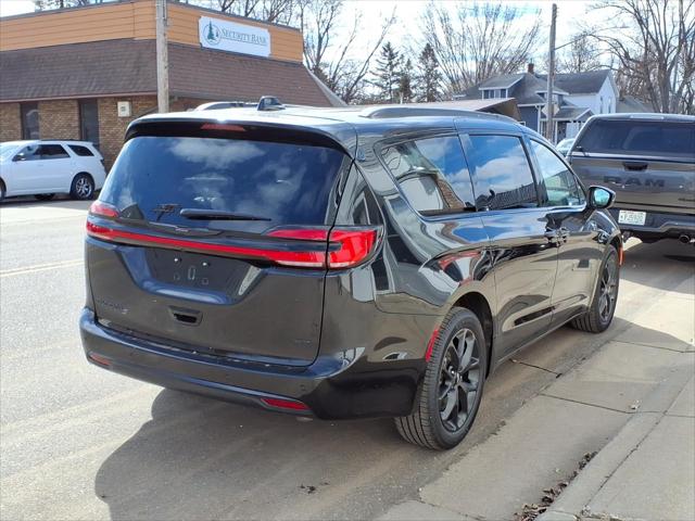 2023 Chrysler Pacifica Touring L AWD