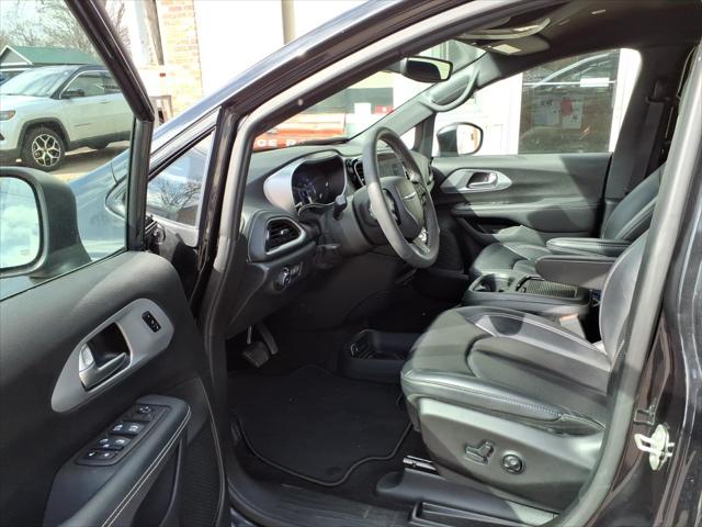 2023 Chrysler Pacifica Touring L AWD