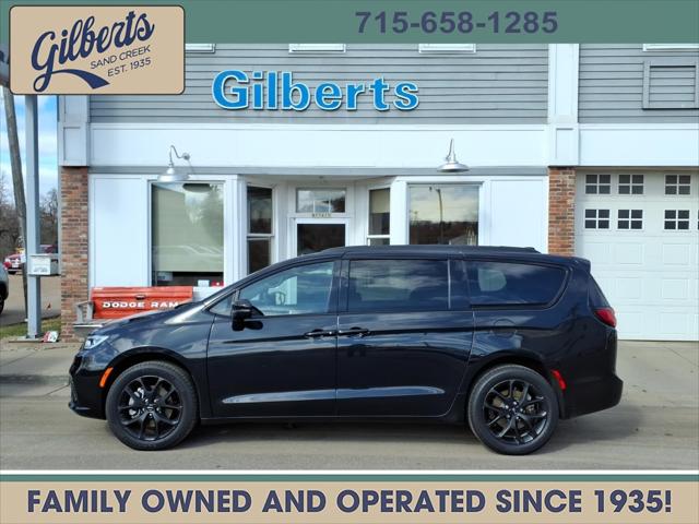2023 Chrysler Pacifica Touring L AWD for sale in Sand Creek, WI