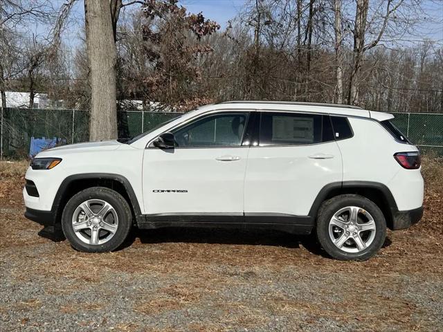 2024 Jeep Compass COMPASS LATITUDE 4X4