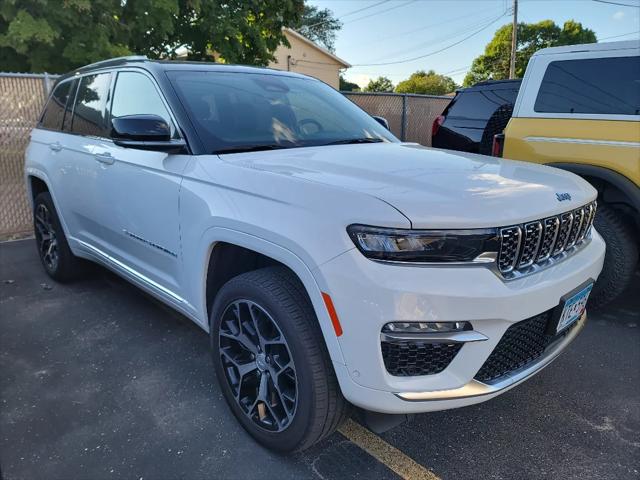 2022 Jeep Grand Cherokee 4xe Summit Reserve 4x4 2022 Jeep Grand Cherokee 4xe Summit Reserve 4x4