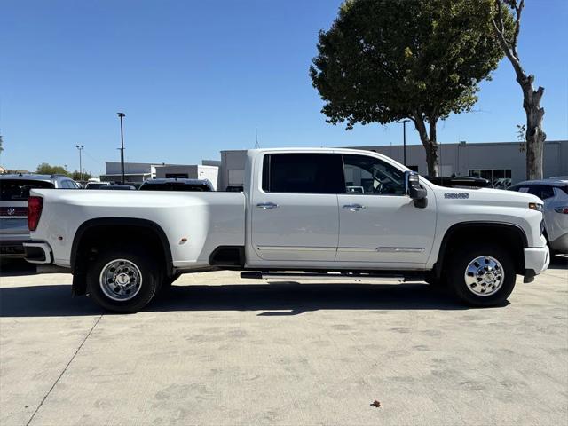 2024 Chevrolet Silverado 3500HD 4WD Crew Cab Long Bed High Country 2024 Chevrolet Silverado 3500HD 4WD Crew Cab Long Bed High Country