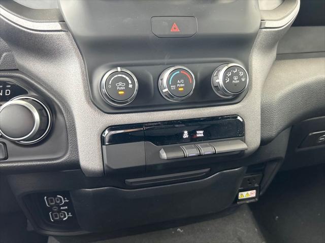 2024 RAM Ram 1500 RAM 1500 TRADESMAN CREW CAB 4X4 57 BOX