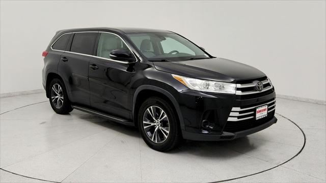 2019 Toyota Highlander LE for sale in Laurel, MD