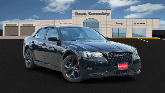 2023 Chrysler Chrysler 300 300 TOURING
