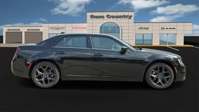 2023 Chrysler Chrysler 300 300 TOURING