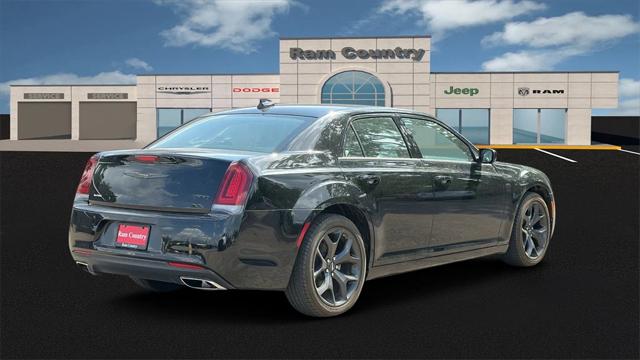 2023 Chrysler Chrysler 300 300 TOURING