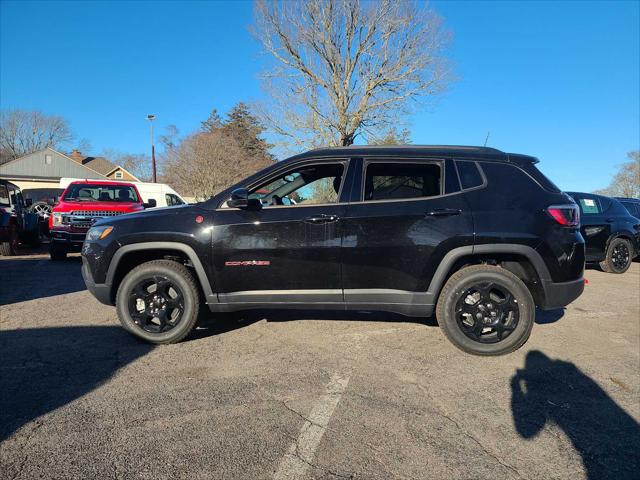 2024 Jeep Compass COMPASS TRAILHAWK 4X4