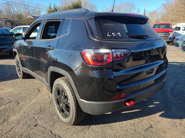 2024 Jeep Compass COMPASS TRAILHAWK 4X4