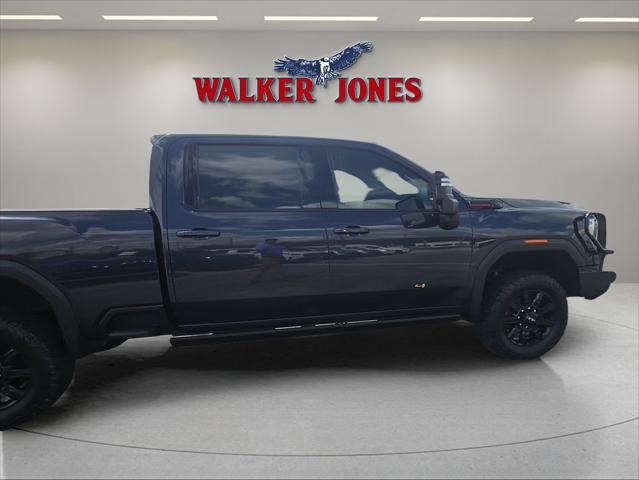 2024 GMC Sierra 2500HD 4WD Crew Cab Standard Bed AT4