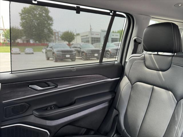 2022 Jeep Grand Cherokee L Limited 4x4