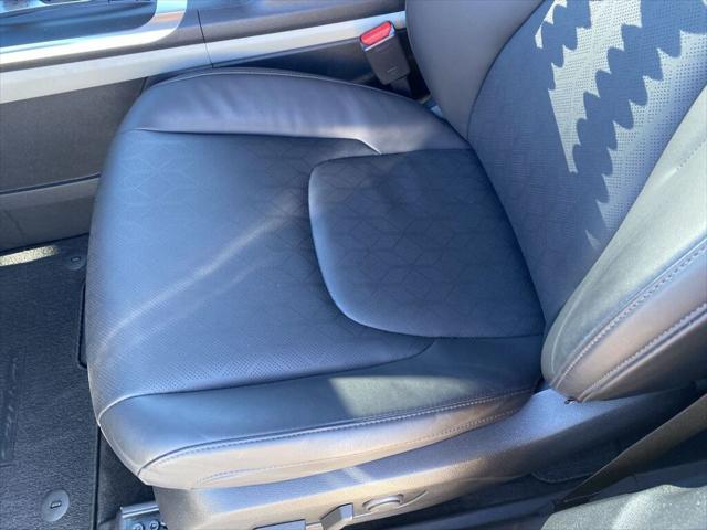 2024 Kia Carnival MPV LX Seat Package