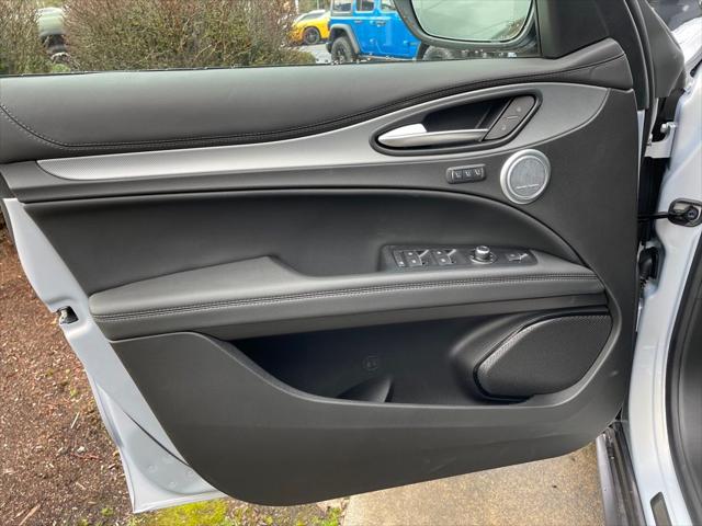 2024 Alfa Romeo Stelvio Ti AWD