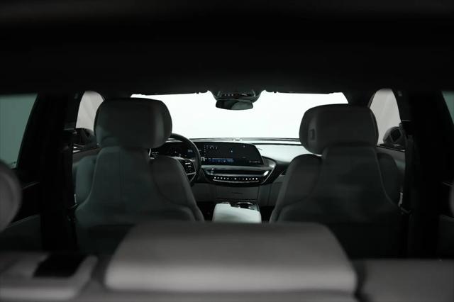 2024 Cadillac iQ Luxury w/1SC
