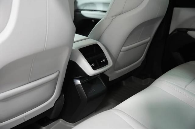 2024 Cadillac iQ Luxury w/1SC