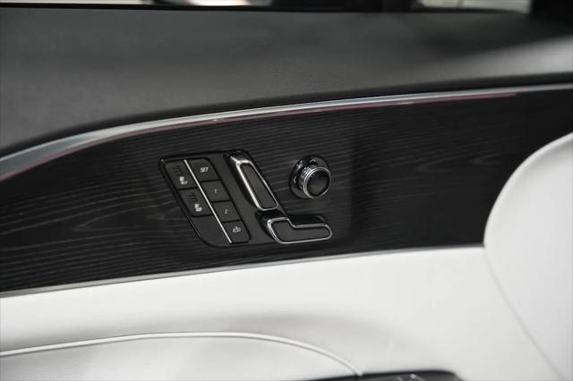 2024 Cadillac iQ Luxury w/1SC