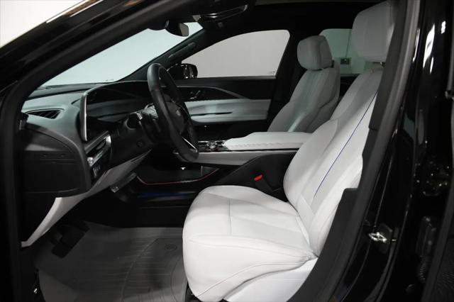 2024 Cadillac iQ Luxury w/1SC