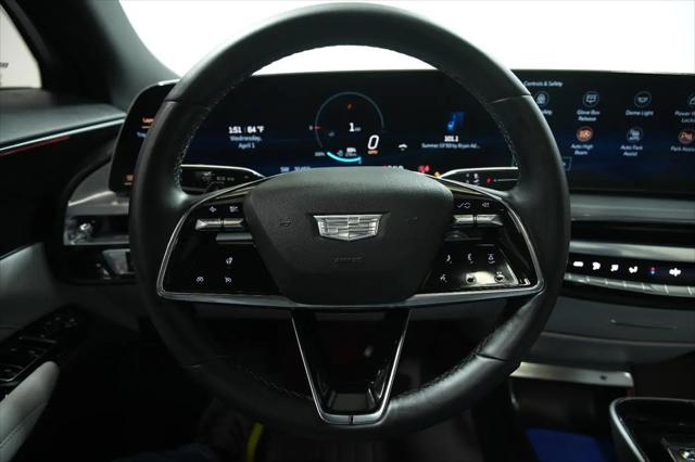 2024 Cadillac iQ Luxury w/1SC