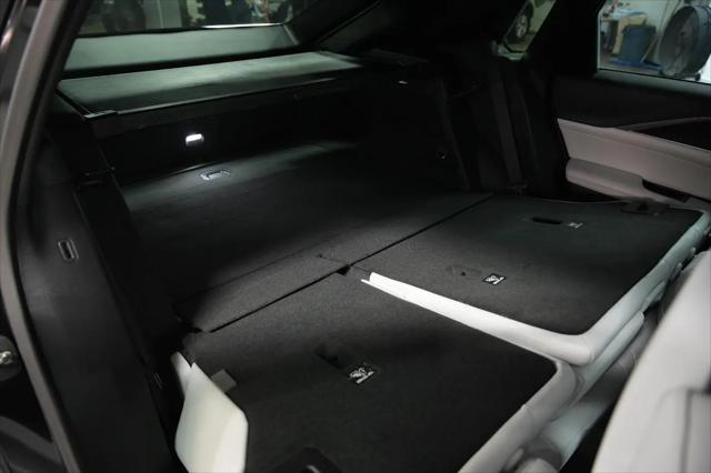 2024 Cadillac iQ Luxury w/1SC