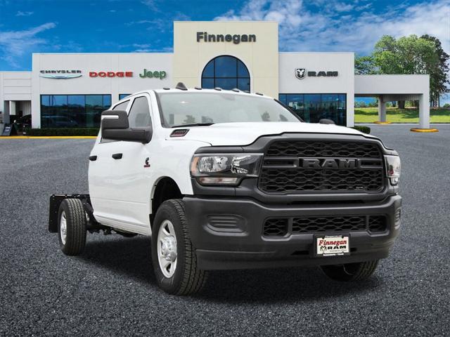 2024 RAM Ram 3500 Chassis Cab RAM 3500 TRADESMAN CREW CAB CHASSIS 4X4 60 CA