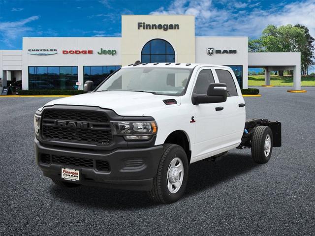 2024 RAM Ram 3500 Chassis Cab RAM 3500 TRADESMAN CREW CAB CHASSIS 4X4 60 CA