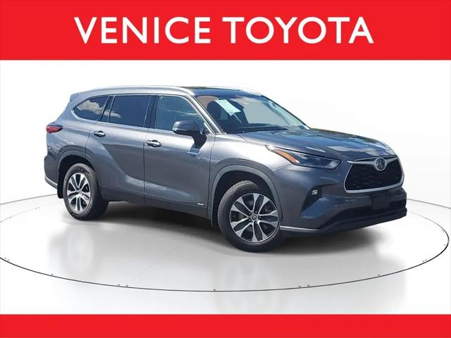 2021 Toyota Highlander Hybrid XLE for sale in Venice, FL