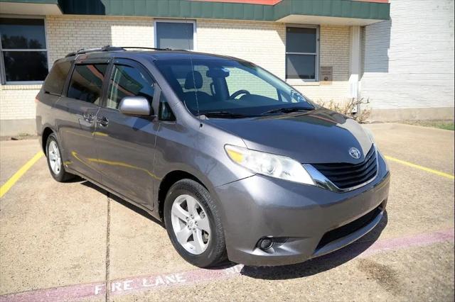 2011 Toyota Sienna LE for sale in Dallas, TX