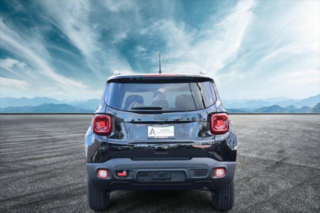 2023 Jeep Renegade RENEGADE TRAILHAWK 4X4