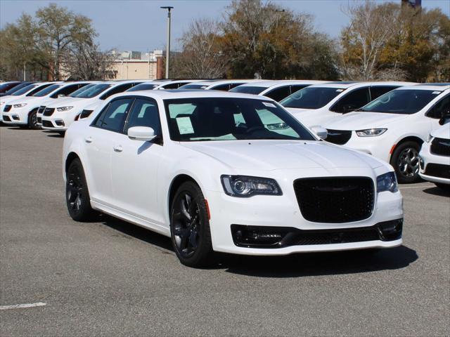 2023 Chrysler Chrysler 300 300S V8