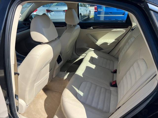 2013 Volkswagen Passat 2.0L TDI SEL Premium
