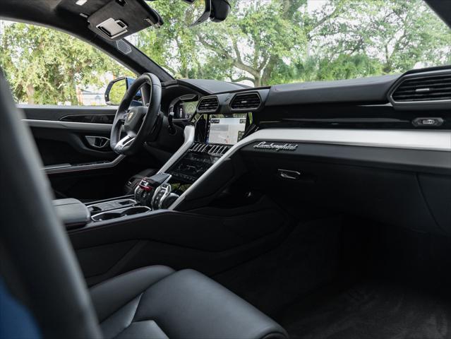 2020 Lamborghini Urus 2020 Lamborghini Urus