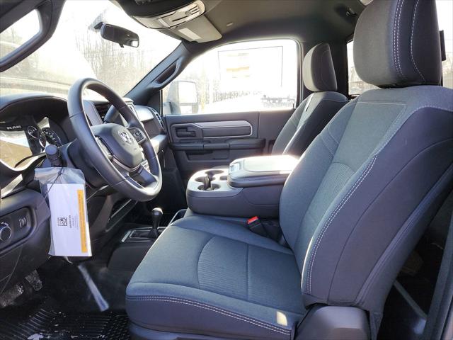 2024 RAM Ram 3500 Chassis Cab RAM 3500 TRADESMAN CHASSIS REGULAR CAB 4X4 60 CA