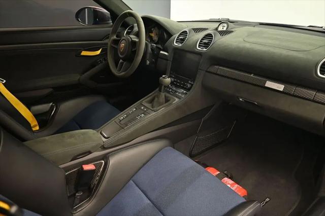 2023 Porsche 718 Cayman GT4 RS