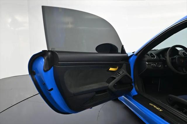 2023 Porsche 718 Cayman GT4 RS