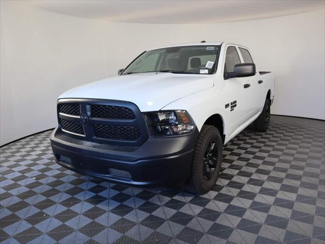 2023 RAM Ram 1500 Classic RAM 1500 CLASSIC TRADESMAN QUAD CAB 4X4 64 BOX