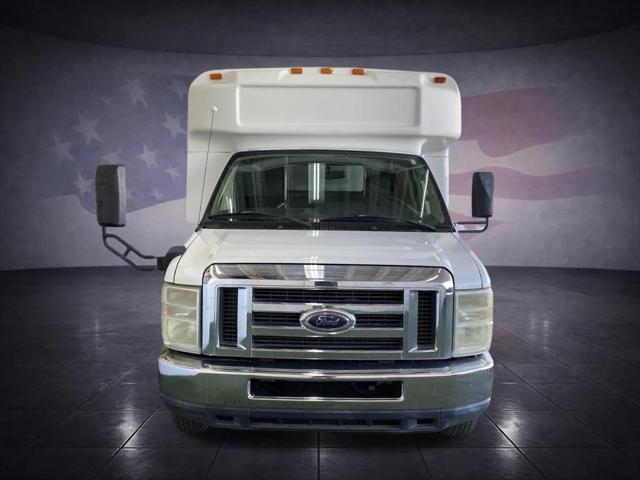 2012 Ford E-450 Cutaway Base