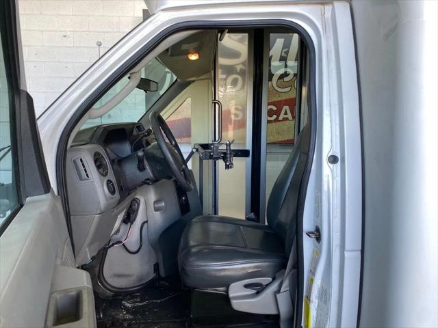 2012 Ford E-450 Cutaway Base