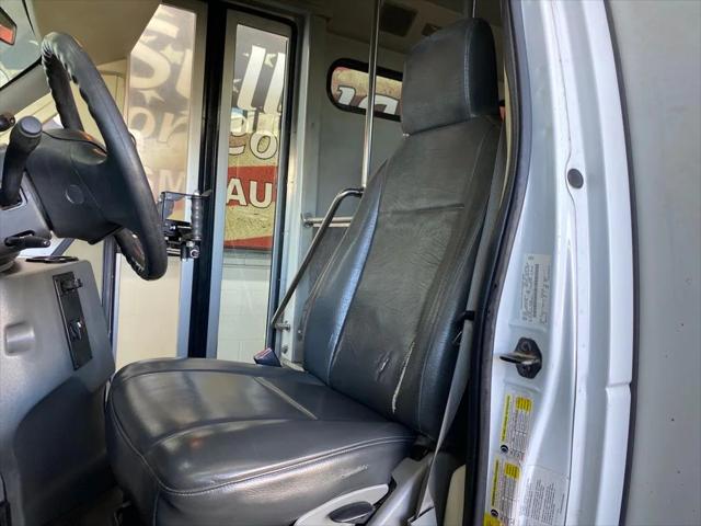 2012 Ford E-450 Cutaway Base