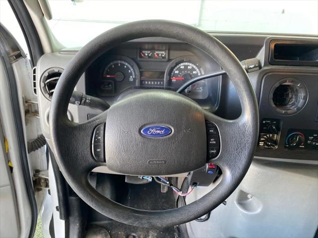 2012 Ford E-450 Cutaway Base