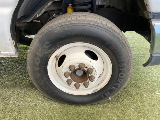 2012 Ford E-450 Cutaway Base