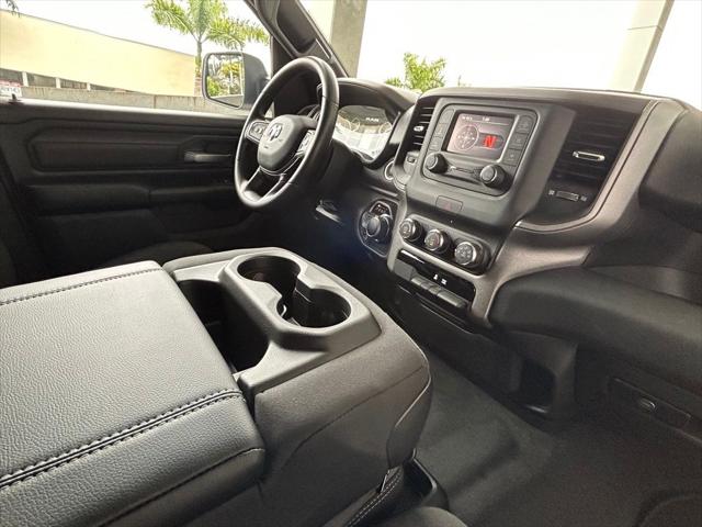 2024 RAM Ram 1500 RAM 1500 TRADESMAN CREW CAB 4X4 57 BOX
