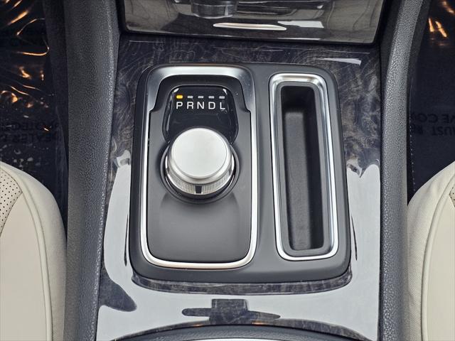 2023 Chrysler Chrysler 300 300 TOURING L RWD